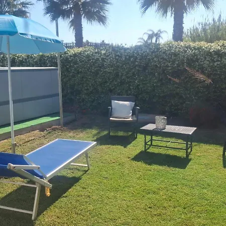 Oasi Al Mare Bed & Breakfast 4*