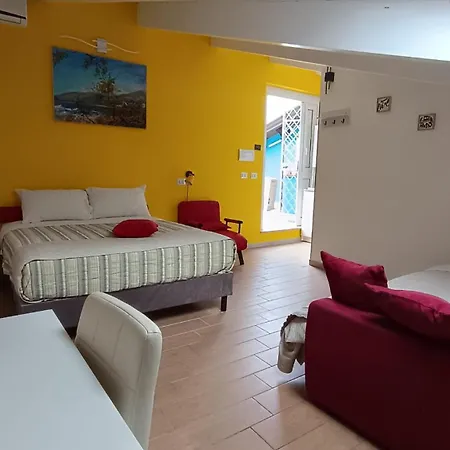 Oasi Al Mare לינה וארוחת בוקר 4*